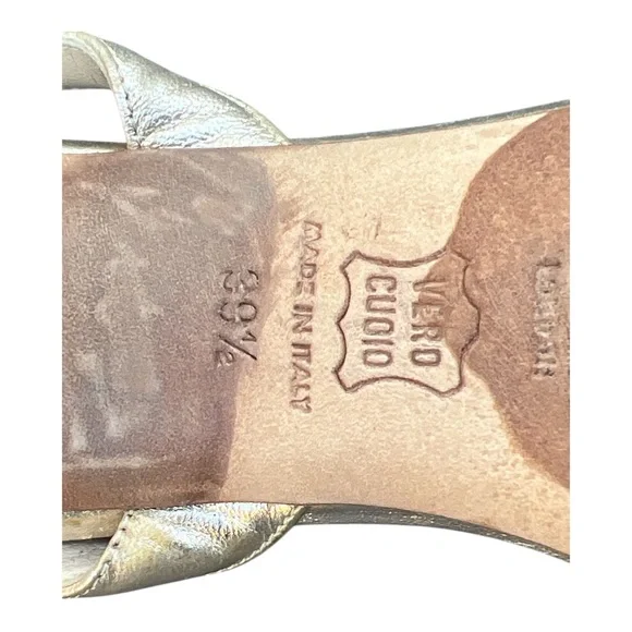 Jimmy Choo Gold Metallic Leather Slingback Women's Sandals. - Picture 8 of 8